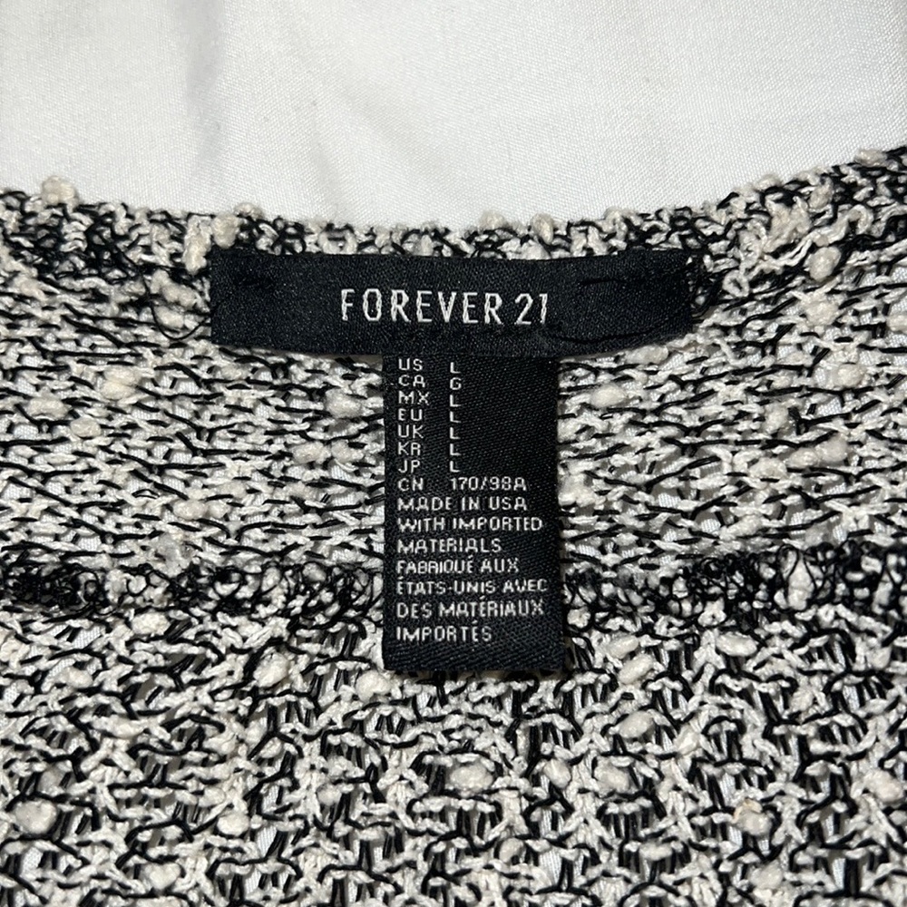 Forever 21 - Picture 4 of 4